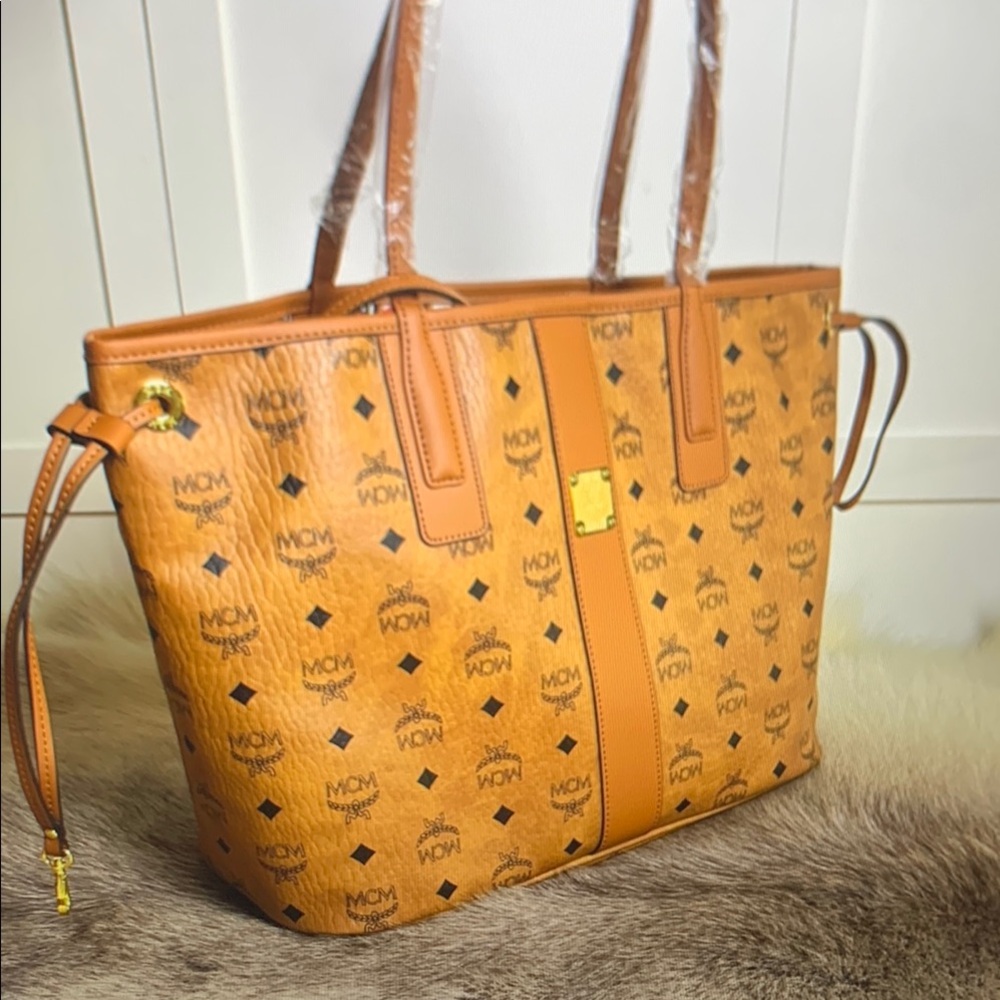 MCM Tan Leather Tote Bag - Picture 2 of 9